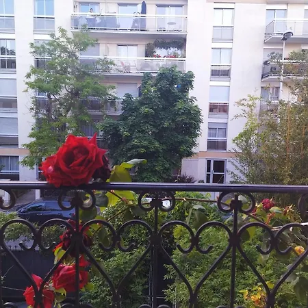 De Charme Sur Jardin ホームステイ